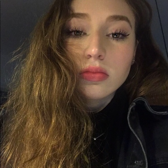 Meet your Posher, Sophie - Picture 1 of 1